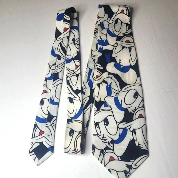 BALANCE INC. Disney Donald Duck Necktie - Picture 6 of 6
